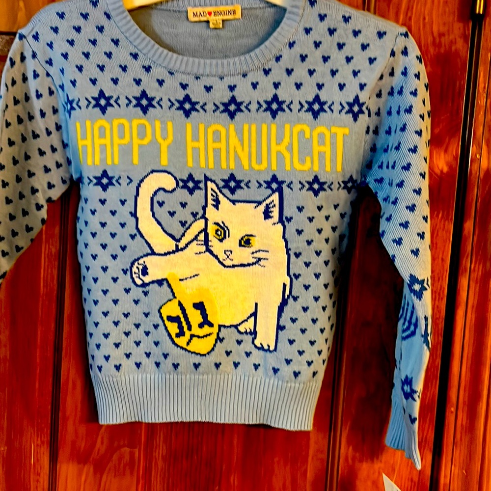 New Hanukcat Med Engine Girls Sweater 6-6X NWT